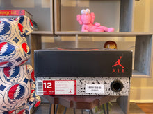 Load image into Gallery viewer, 2012 Jordan 4 “Bred”
