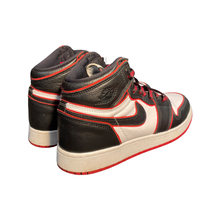 Load image into Gallery viewer, Jordan 1 “Bloodline”
