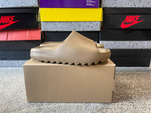 Load image into Gallery viewer, Yeezy Slide “Core”
