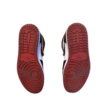 Load image into Gallery viewer, Jordan 1 “Bloodline”
