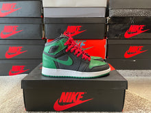 Load image into Gallery viewer, Jordan 1 “Pine Green”
