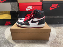 Load image into Gallery viewer, Jordan 1 “Bloodline”
