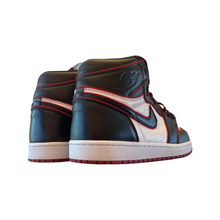 Load image into Gallery viewer, Jordan 1 “Bloodline”
