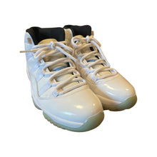 Load image into Gallery viewer, Jordan 11 “Legend Blue”
