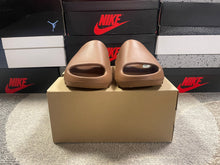 Load image into Gallery viewer, VNDS Yeezy Slide “Flax”
