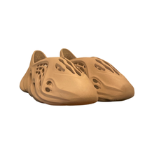Load image into Gallery viewer, Yeezy Foam Runner “Ochre”
