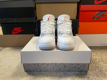 Load image into Gallery viewer, Jordan 4 “White Oreo”
