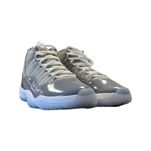 Load image into Gallery viewer, Jordan 11 “Cool Grey”
