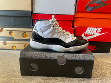 Load image into Gallery viewer, Jordan 11 “Concord”
