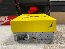 Load image into Gallery viewer, Jordan 4 “Lightning”
