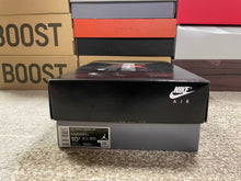 Load image into Gallery viewer, Jordan 11 Low “72-10”
