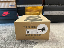 Load image into Gallery viewer, Yeezy 700 “Mauve”
