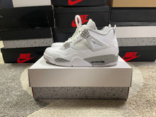 Load image into Gallery viewer, Jordan 4 “White Oreo”
