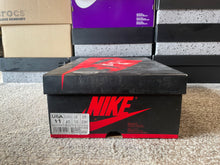 Load image into Gallery viewer, 2016 Jordan 1 “Banned”
