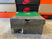 Load image into Gallery viewer, Jordan 3 “Pine Green”
