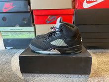 Load image into Gallery viewer, Jordan 5 “Black Metallic”
