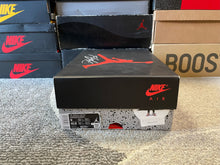Load image into Gallery viewer, Jordan 4 “Fire Red”
