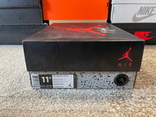 Load image into Gallery viewer, VNDS Jordan 4 “Thunder”
