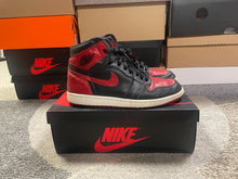 Load image into Gallery viewer, 2016 Jordan 1 “Banned”
