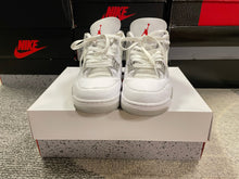 Load image into Gallery viewer, Jordan 4 “White Oreo”
